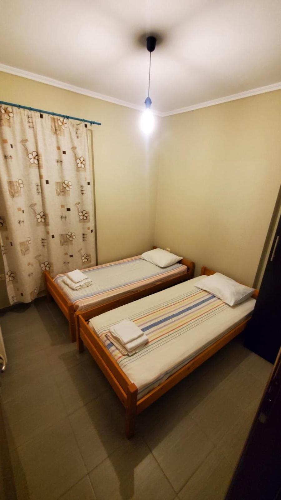 Vasilia Apartment Nea Iraklia Bagian luar foto